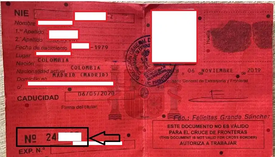 Hoja roja, extranjería